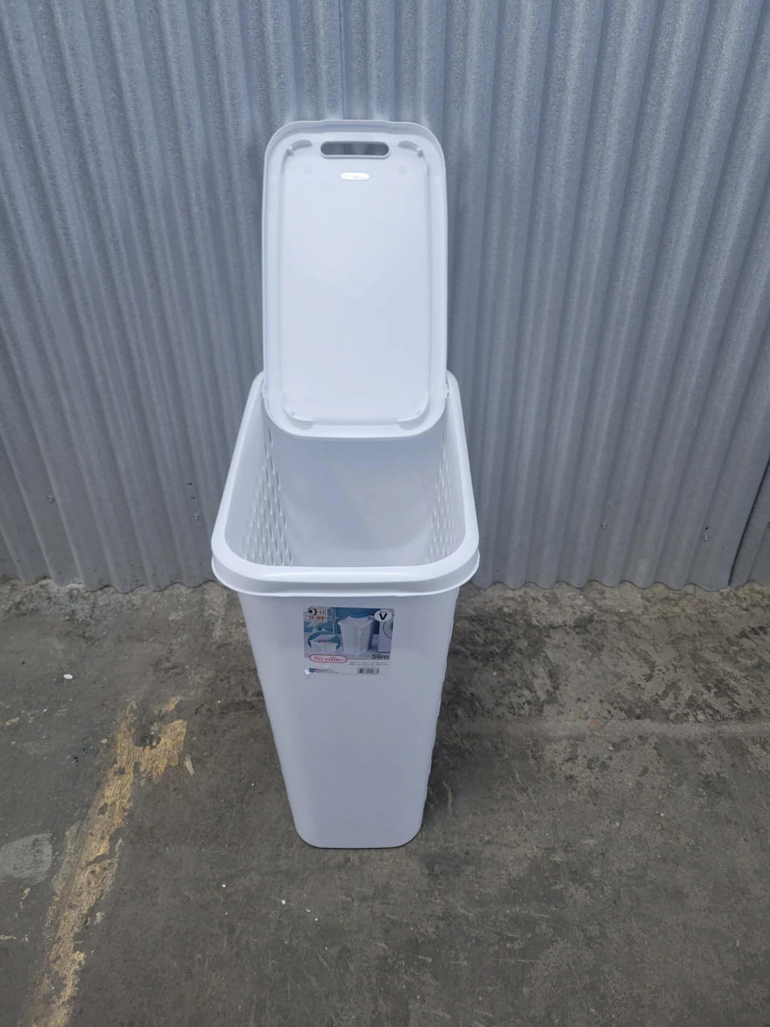 White Plastic Laundry Hamper with Lid - photo 2