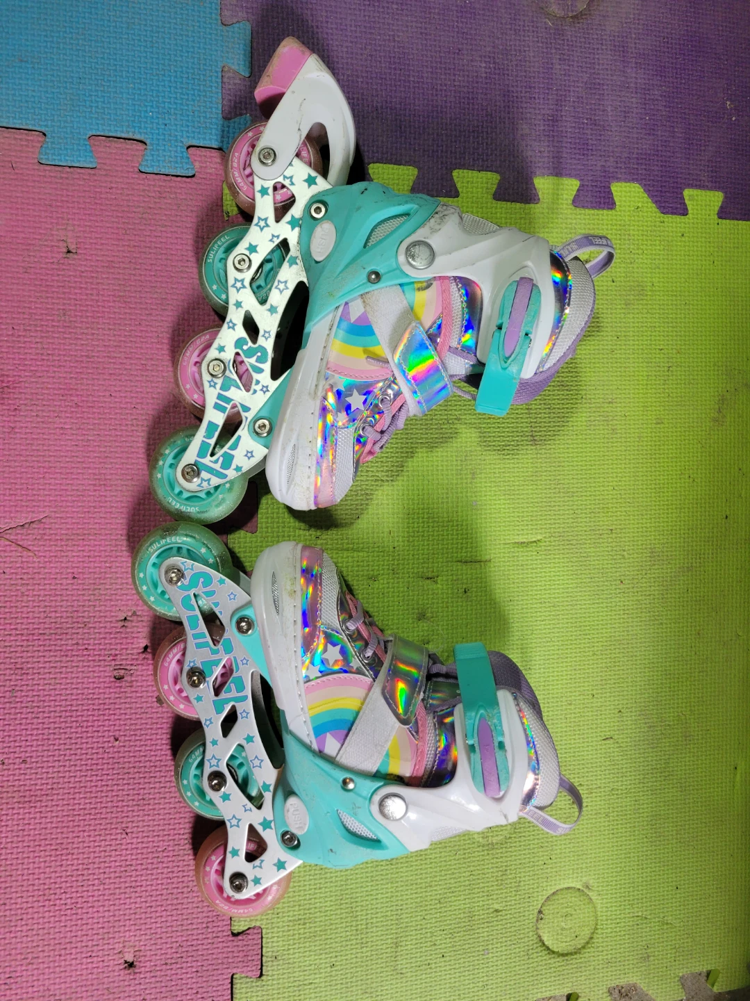 SuliFeel Youth Rollerblades with Protective Gear Set - photo 2