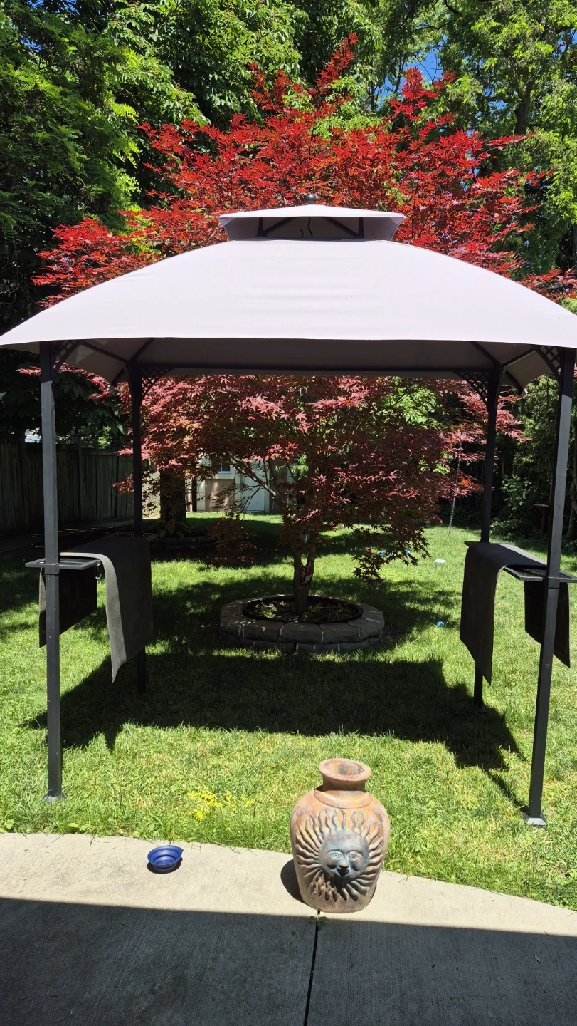 BBQ GAZEBO