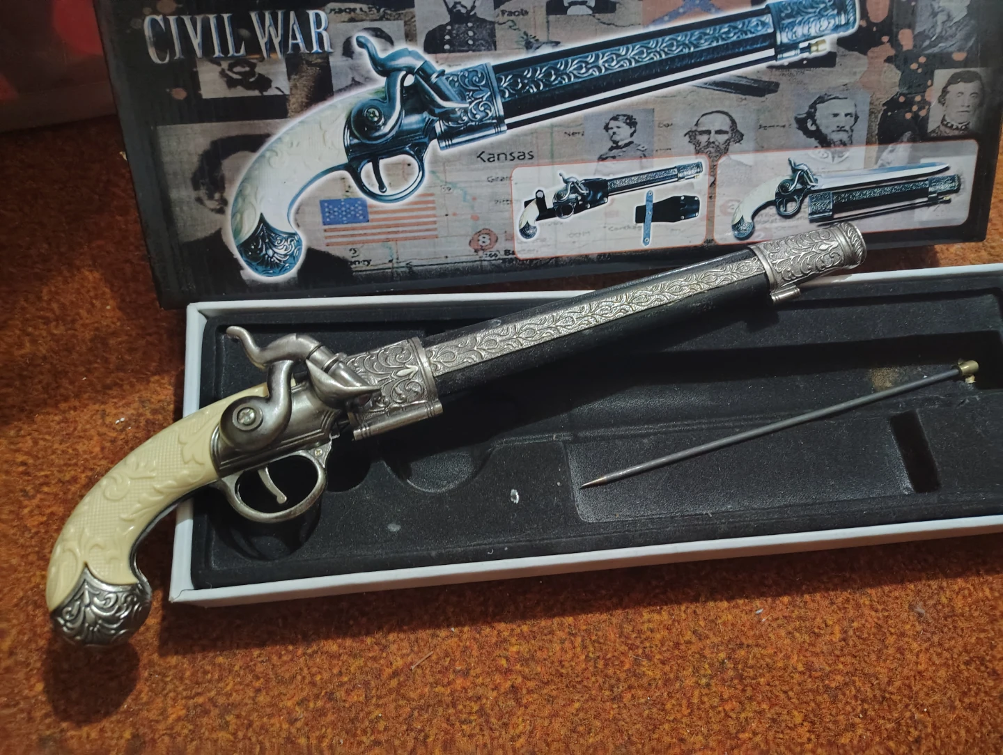 Civil War Decorative Replica Pistol - photo 2