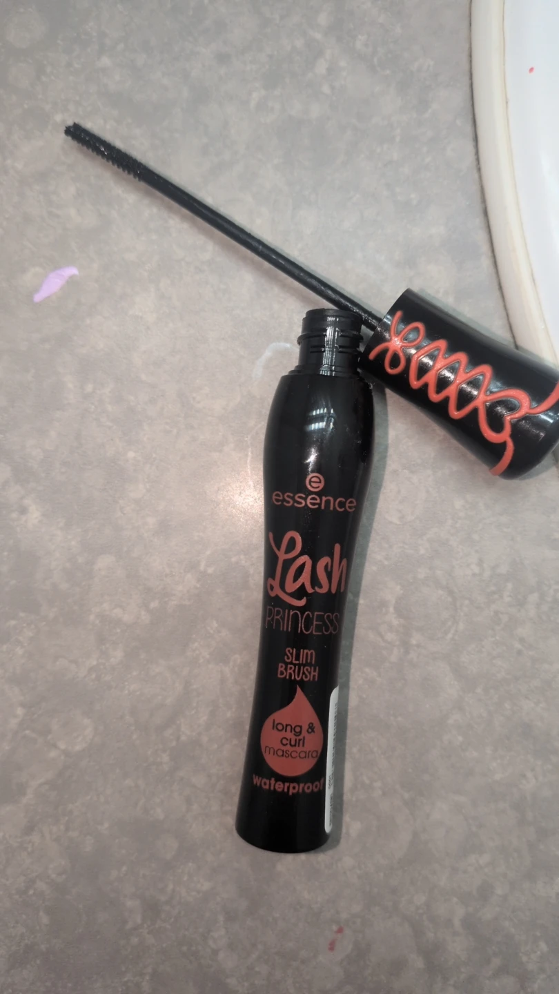Essence Lash Princess Slim Brush Waterproof Mascara - photo 3