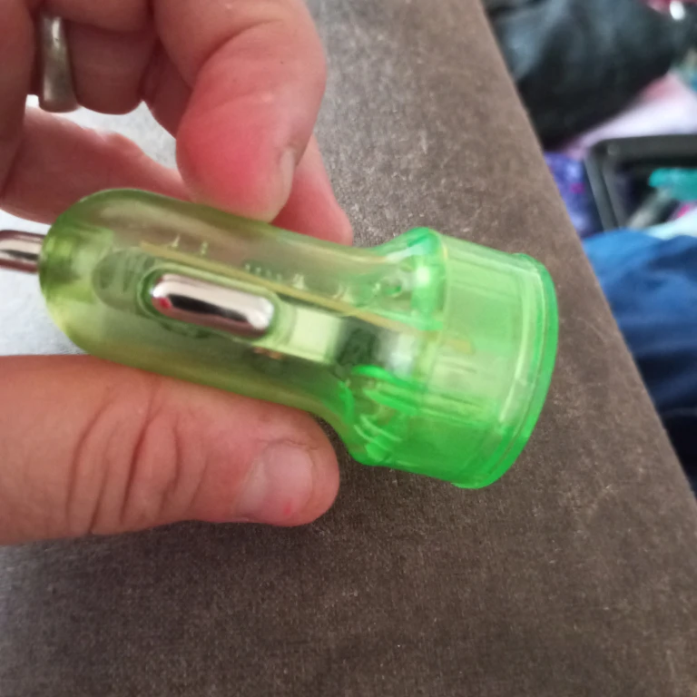 Green USB Car Charger - photo 4