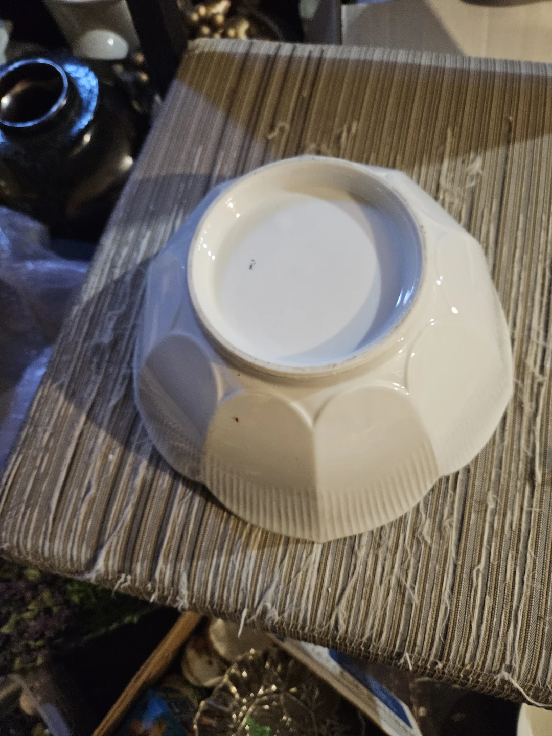 White Petal-Shaped Serving Bowl - photo 5