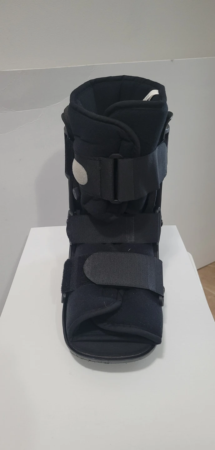 EUC Black Medical Walking Boot - photo 2