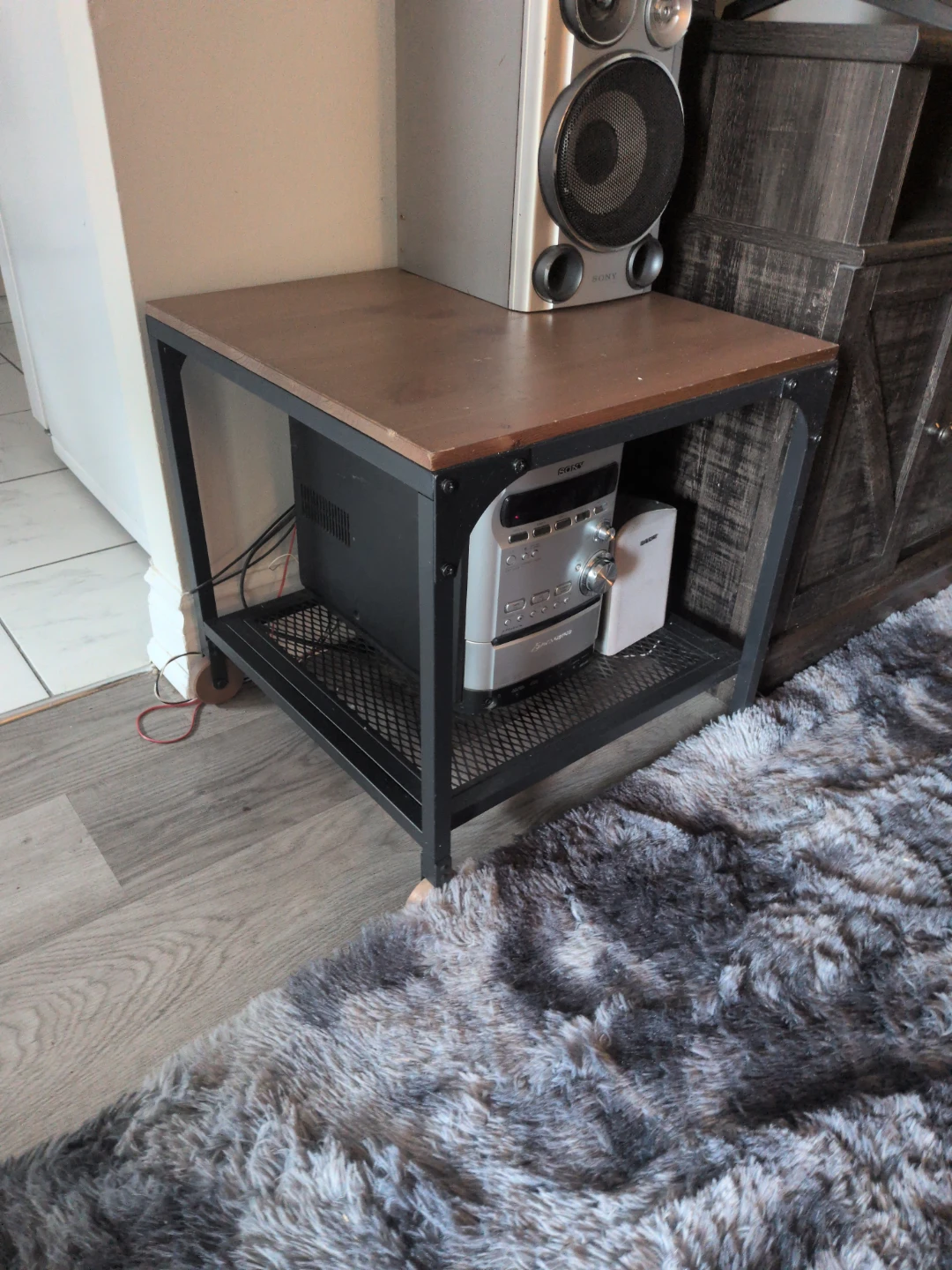 Small Electronics Console - photo 2