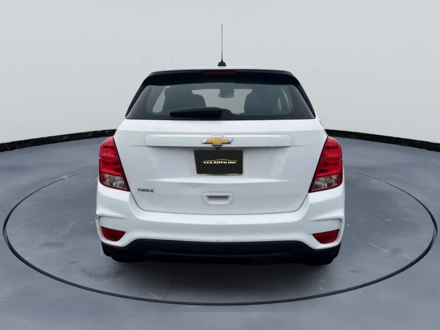 White Chevrolet Trax - photo 5