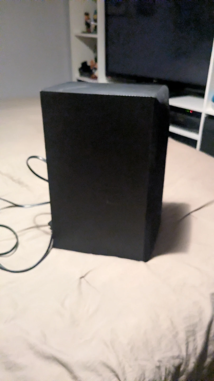 LG Soundbar with Subwoofer and Remote - photo 4