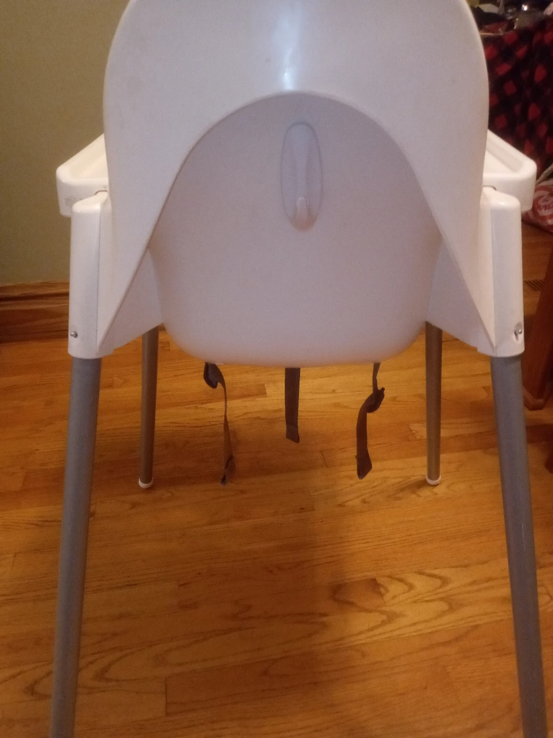 White Plastic Baby High Chair with Straps - photo 3
