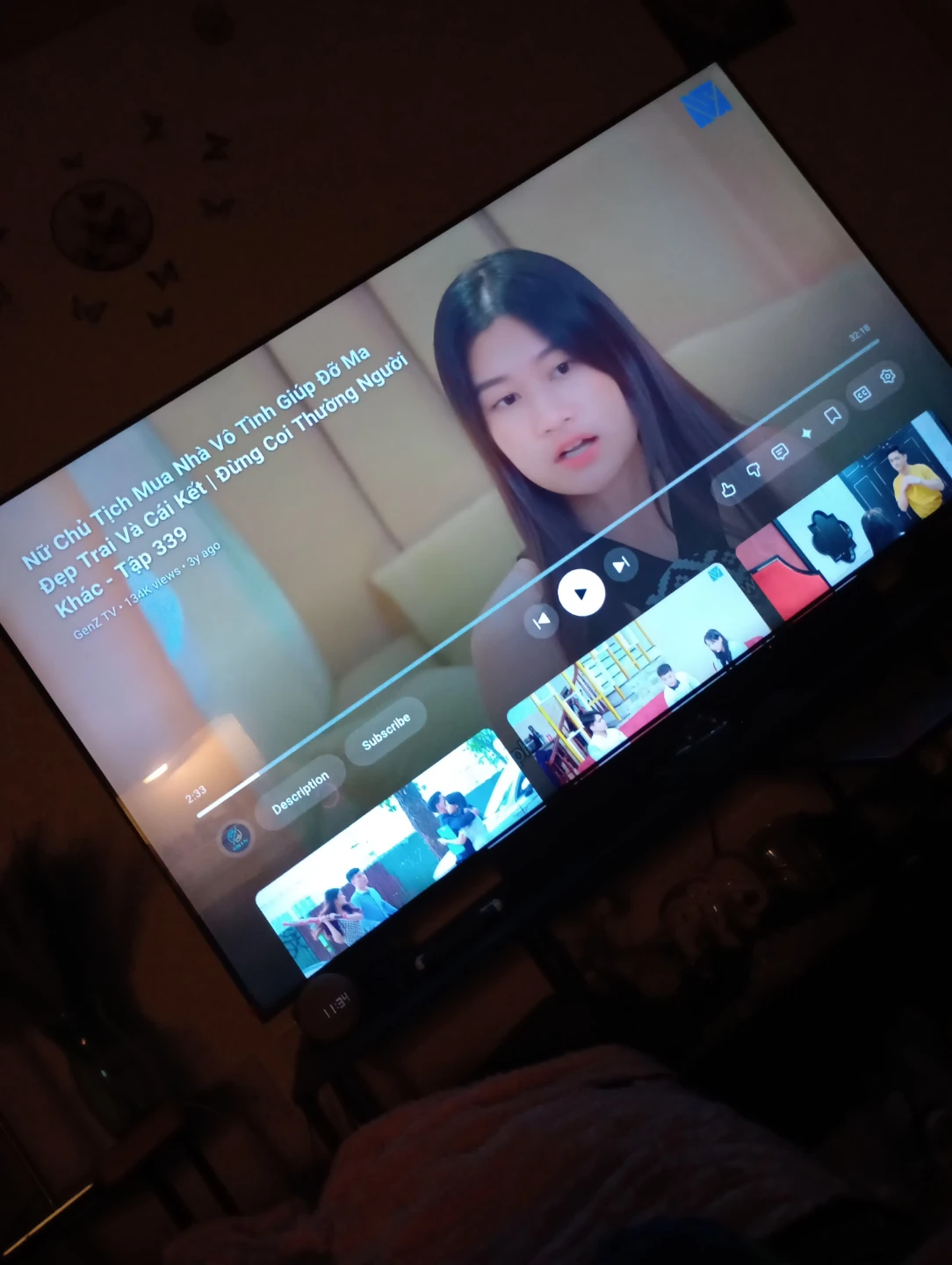 89 inch Samsung TV only 6 months old