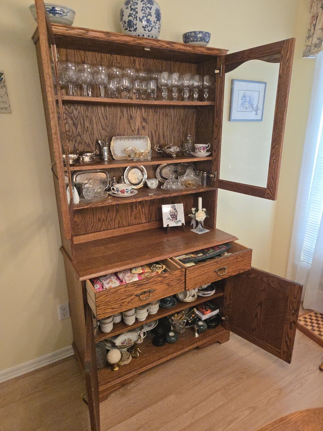 Oak China Cabinet - photo 3