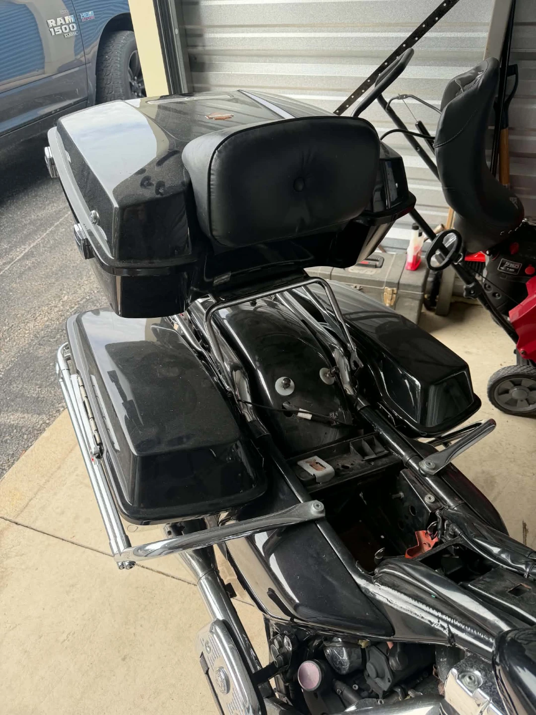 Harley-Davidson Motorcycle - photo 2