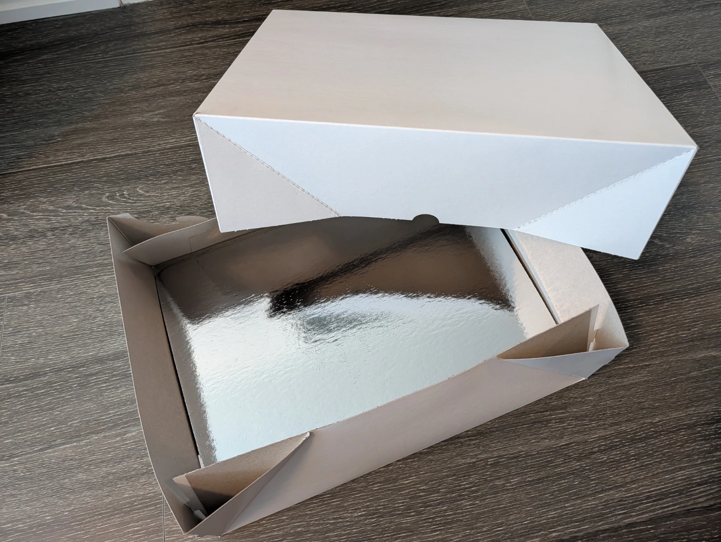 12 Large Cake Boxes with Silver Cake Boards