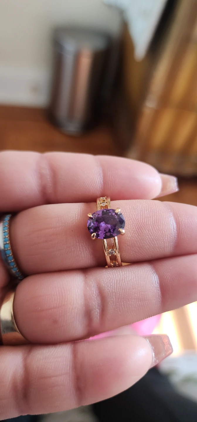 Gold platted Oval Amethyst Ring with Accent Stones - photo 2