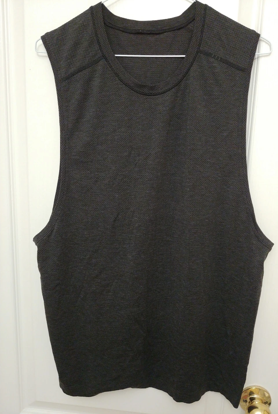 Lululemon Sleeveless Shirt/Tank (L) - photo 2
