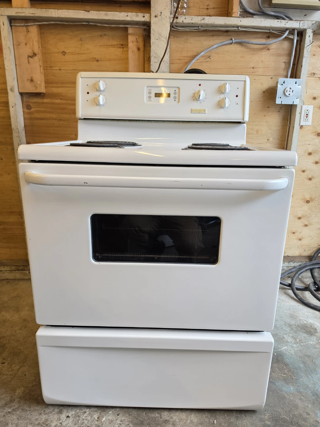 Kenmore 30" White Electric Coil Range-Delivery Available 🚚 - photo 2