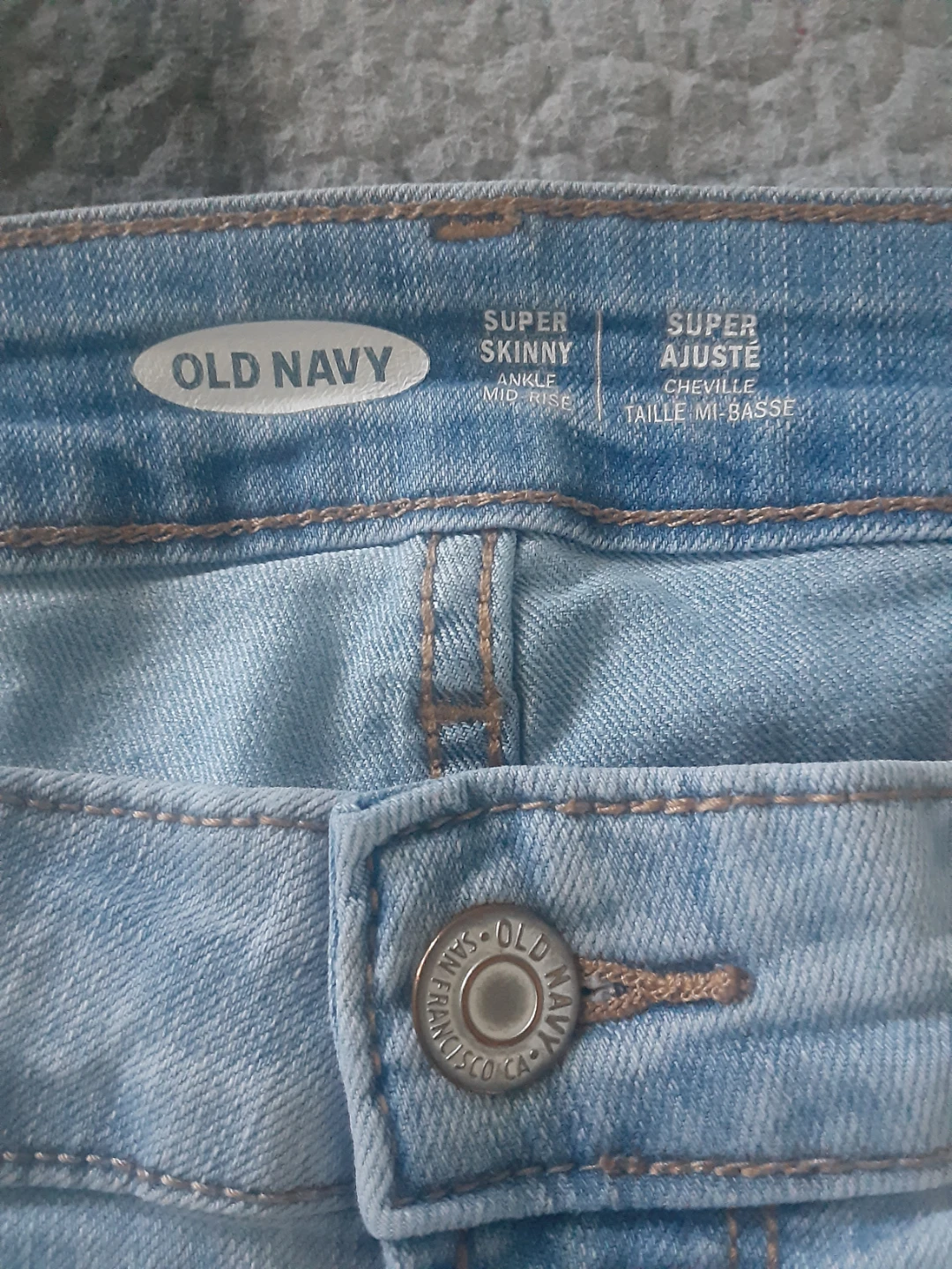 Old Navy Super Skinny Jeans - Size 8