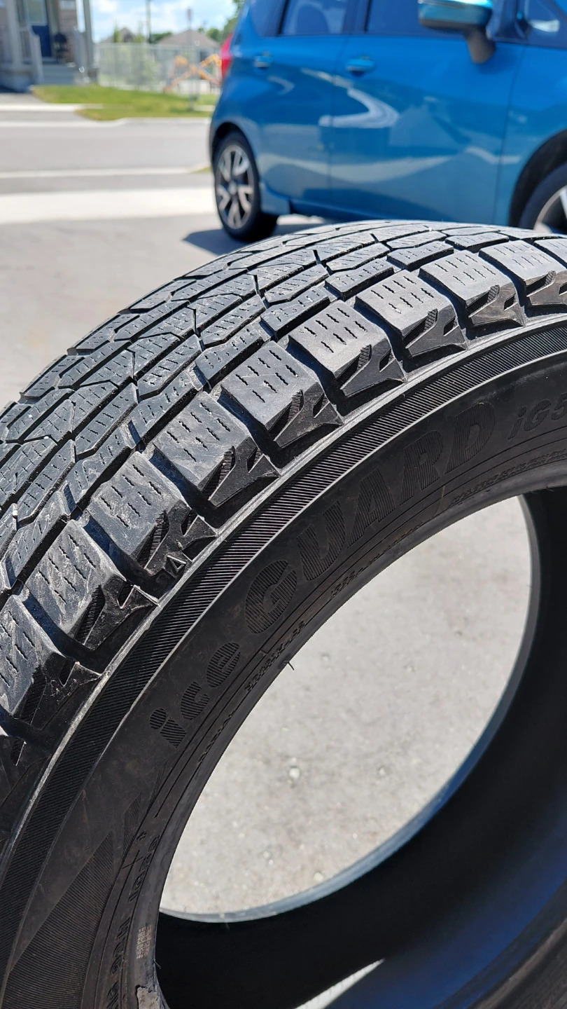 Yokohama Ice Guard IG53 Winter Tire (Set of 4) 205/60R16 - photo 2