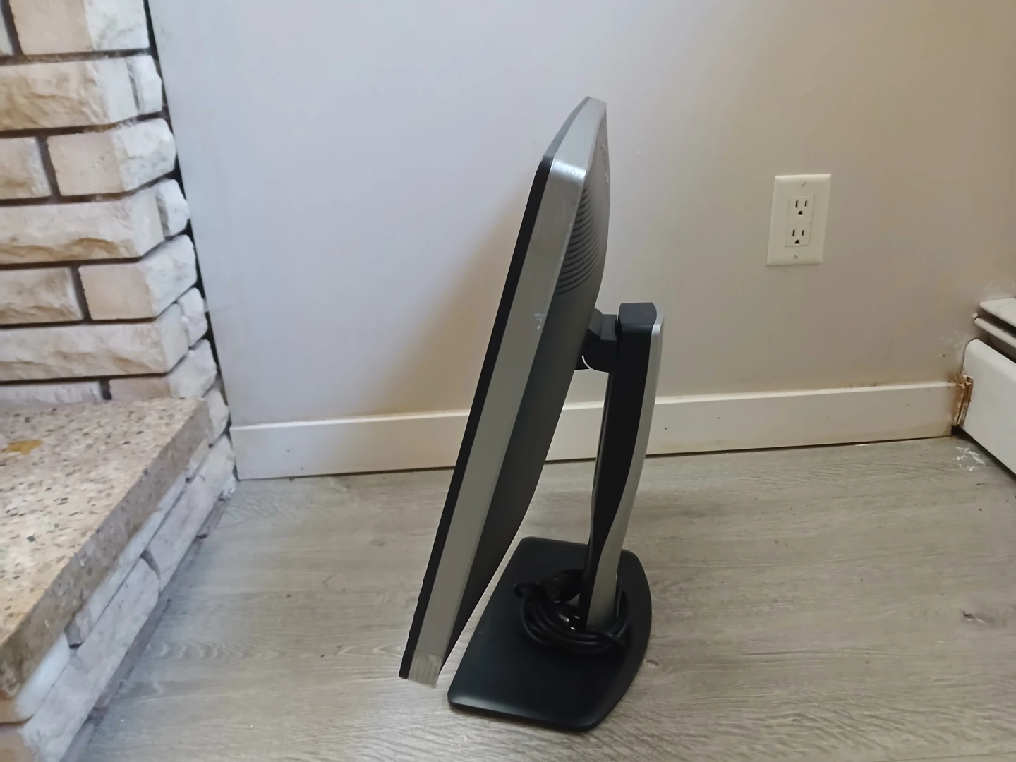 Dell Computer Monitor - photo 2