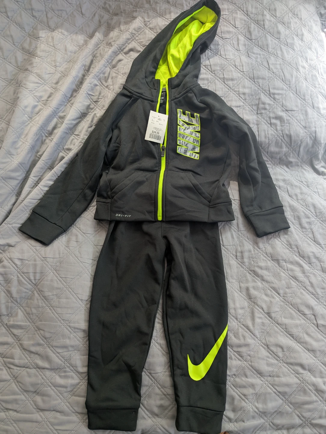 Nike Dri-FIT Hoodie and Jogger Set