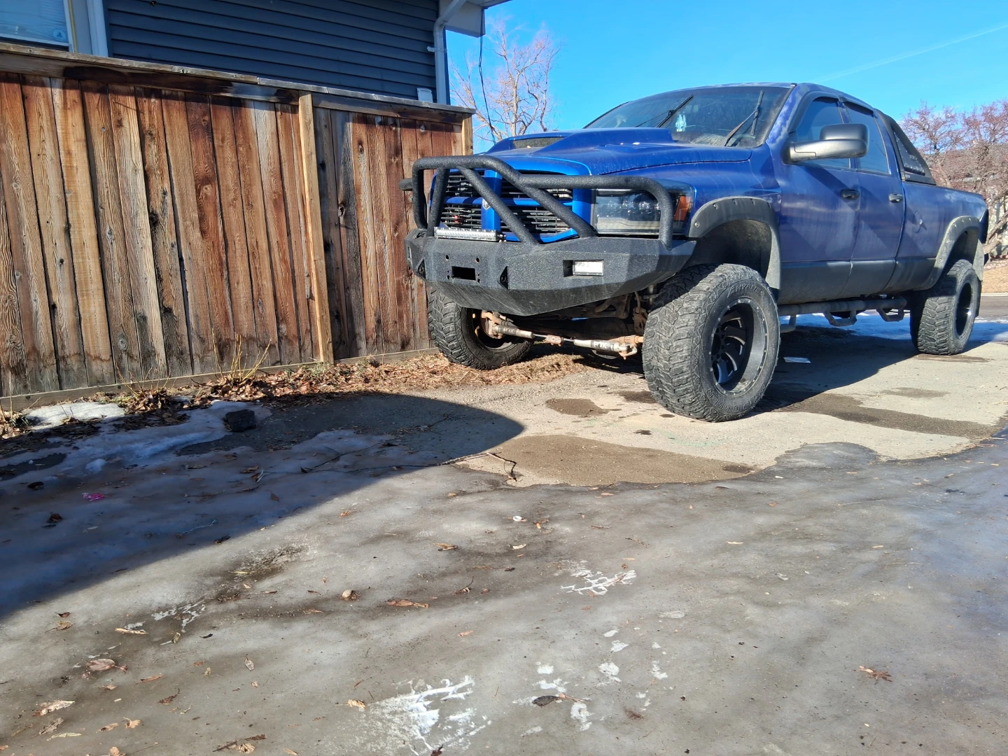 2007.5 6.l cummins 3500 long box