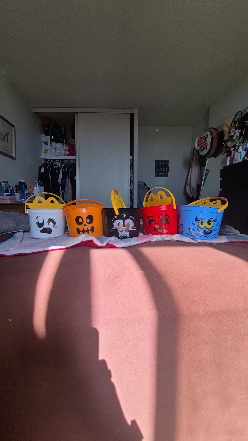 Mcdonald's collectible halloween buckets - photo 3