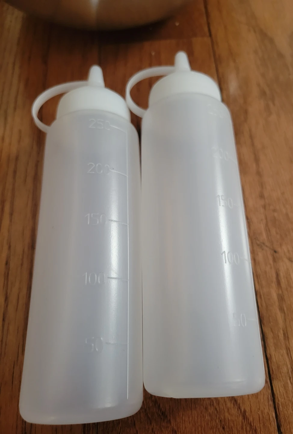 7 SS Bowls with Lids + 2 plastic bottles for oil. New! - photo 3