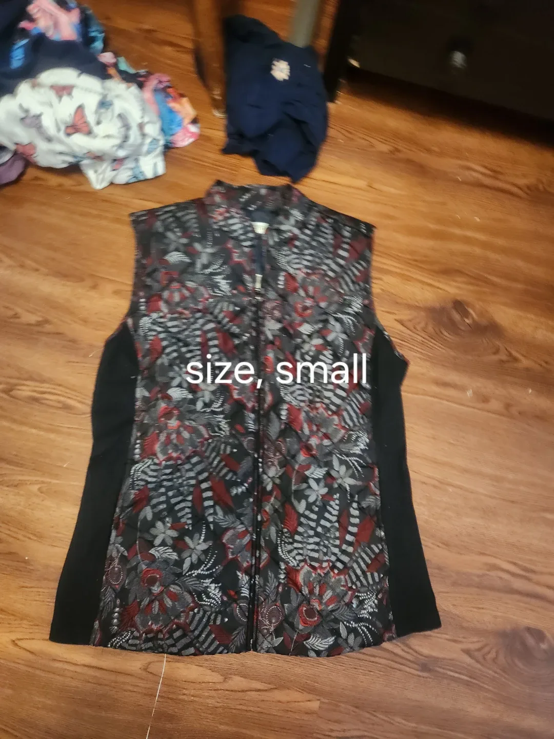 Clothing - photo 5
