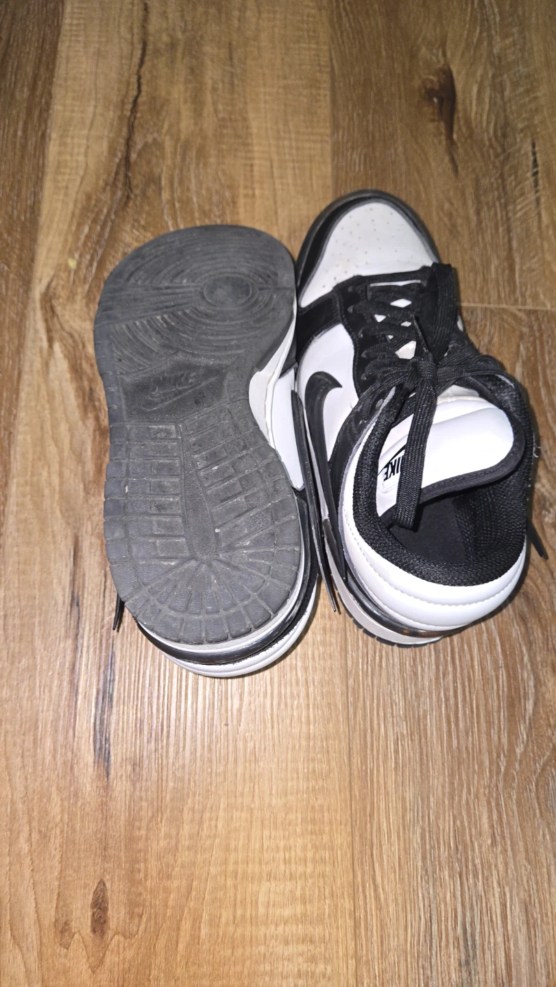 Nike Dunk Low (Black/White)