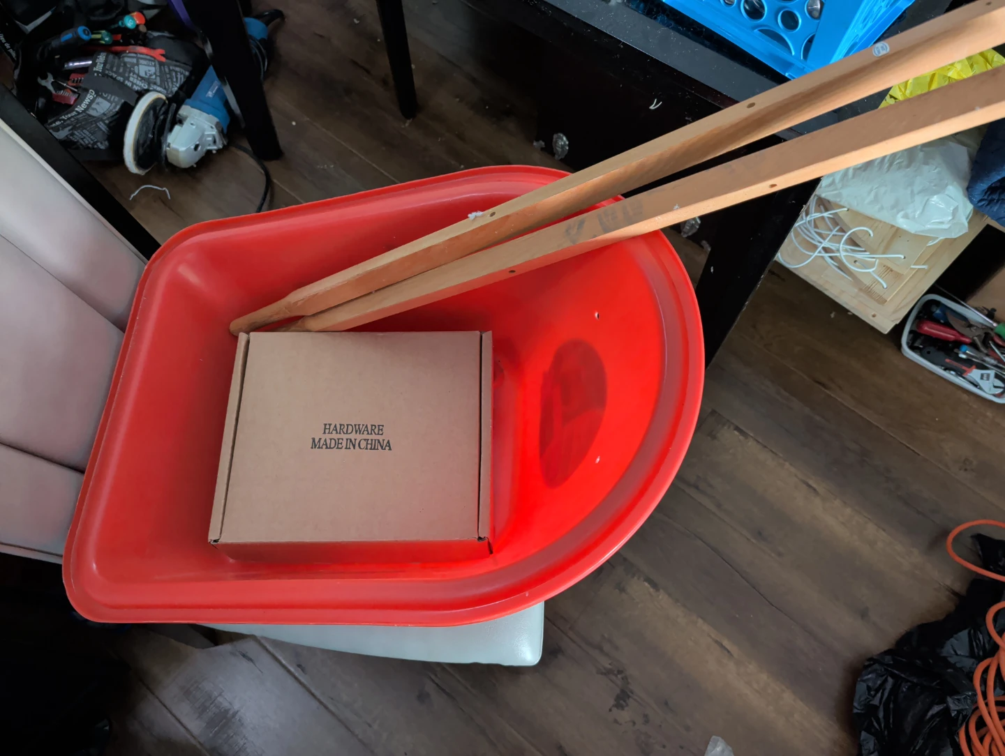Truetemper Wheelbarrow