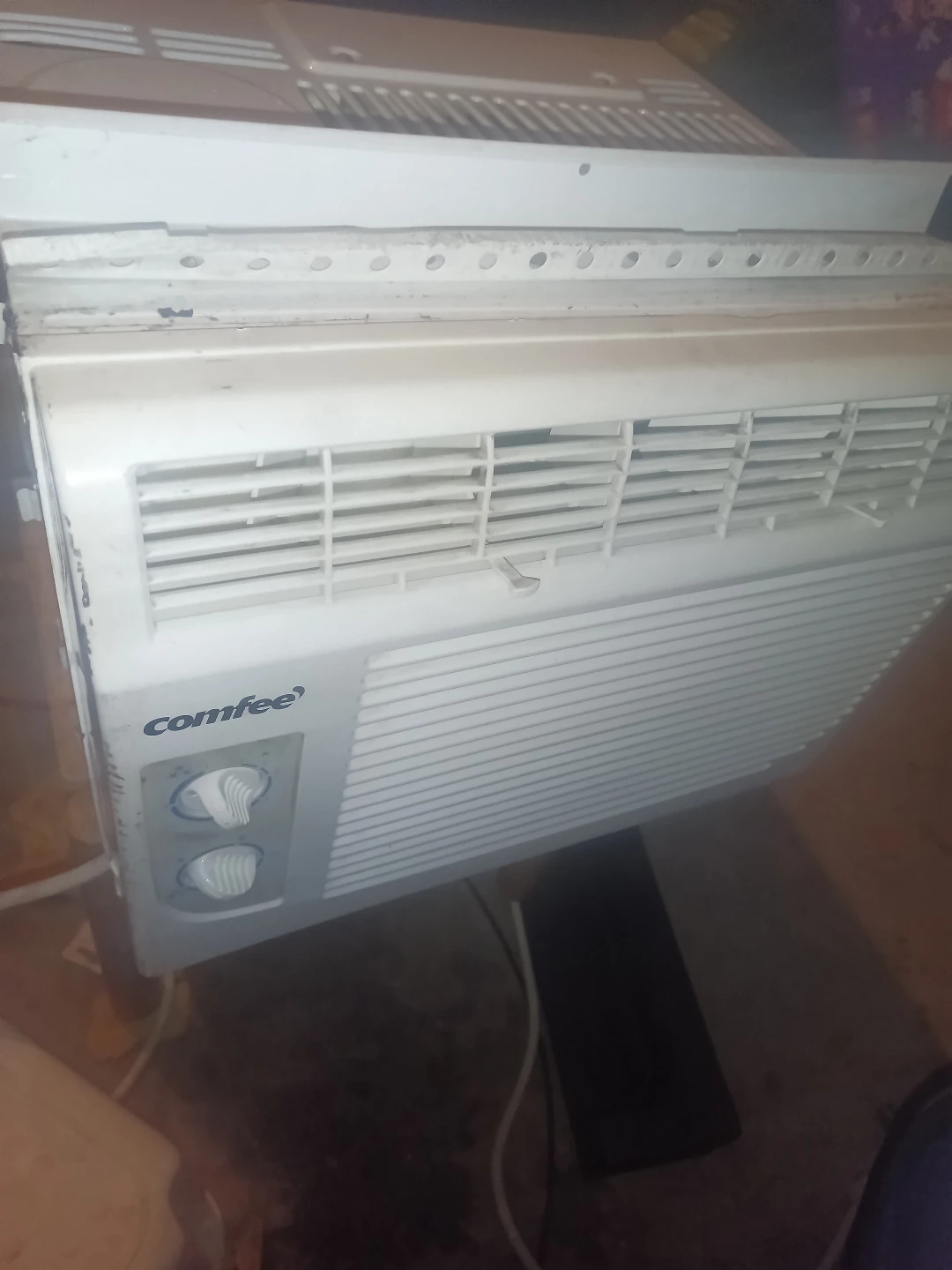 Comfee Window Air Conditioner - photo 3