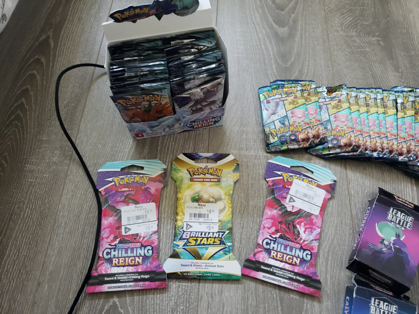 Pokémon Trading Card Game Booster Packs and League Battle Decks - photo 2