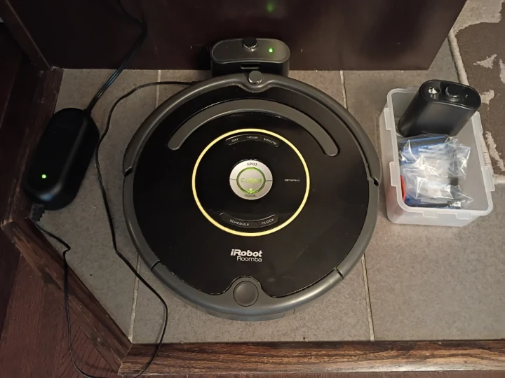 iRobot Roomba 650 Vacuum
