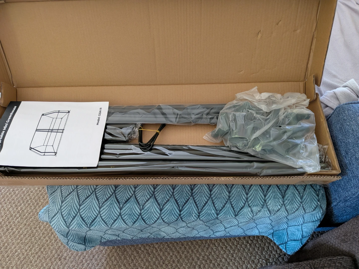 Ohuhu Portable Mini Greenhouse CASH ONLY AS IS - photo 2