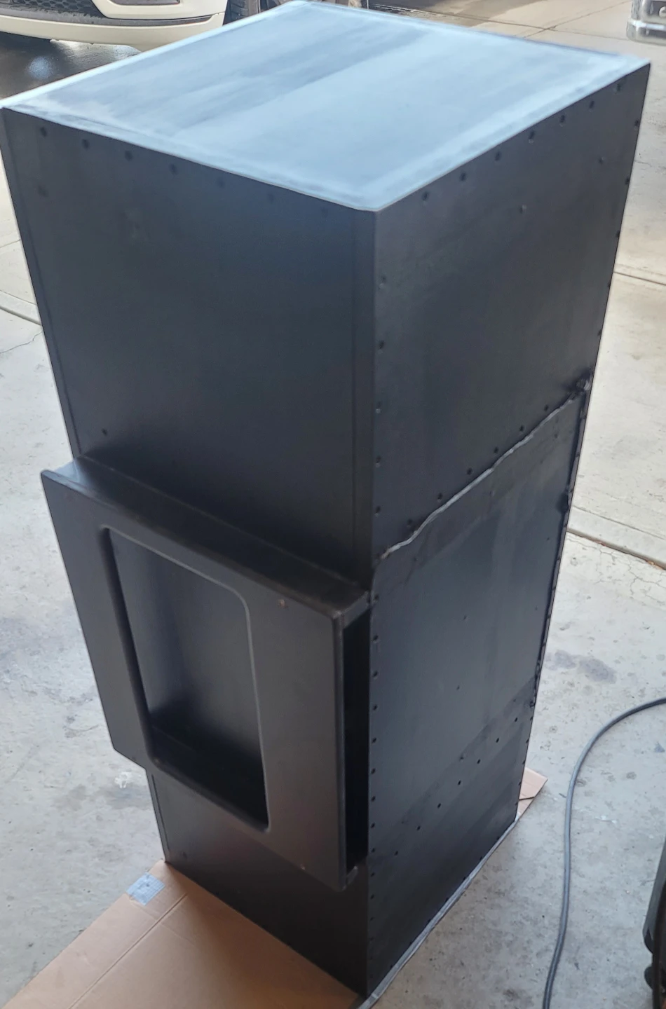 Skars Dual 12 Inch Subwoofers in box - photo 2