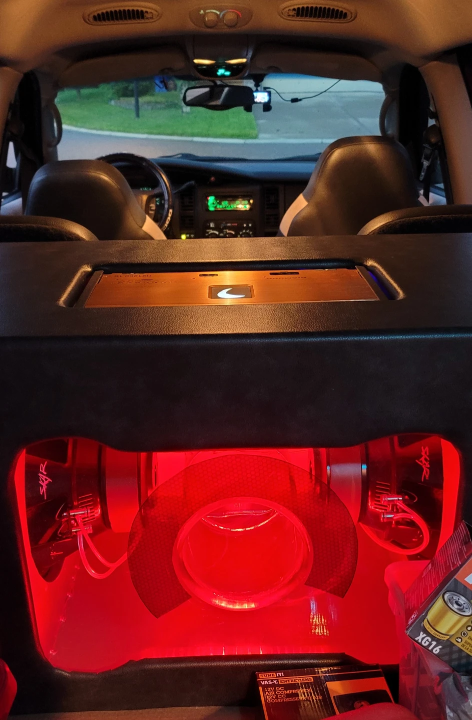 Skars Dual 12 Inch Subwoofers in box - photo 4