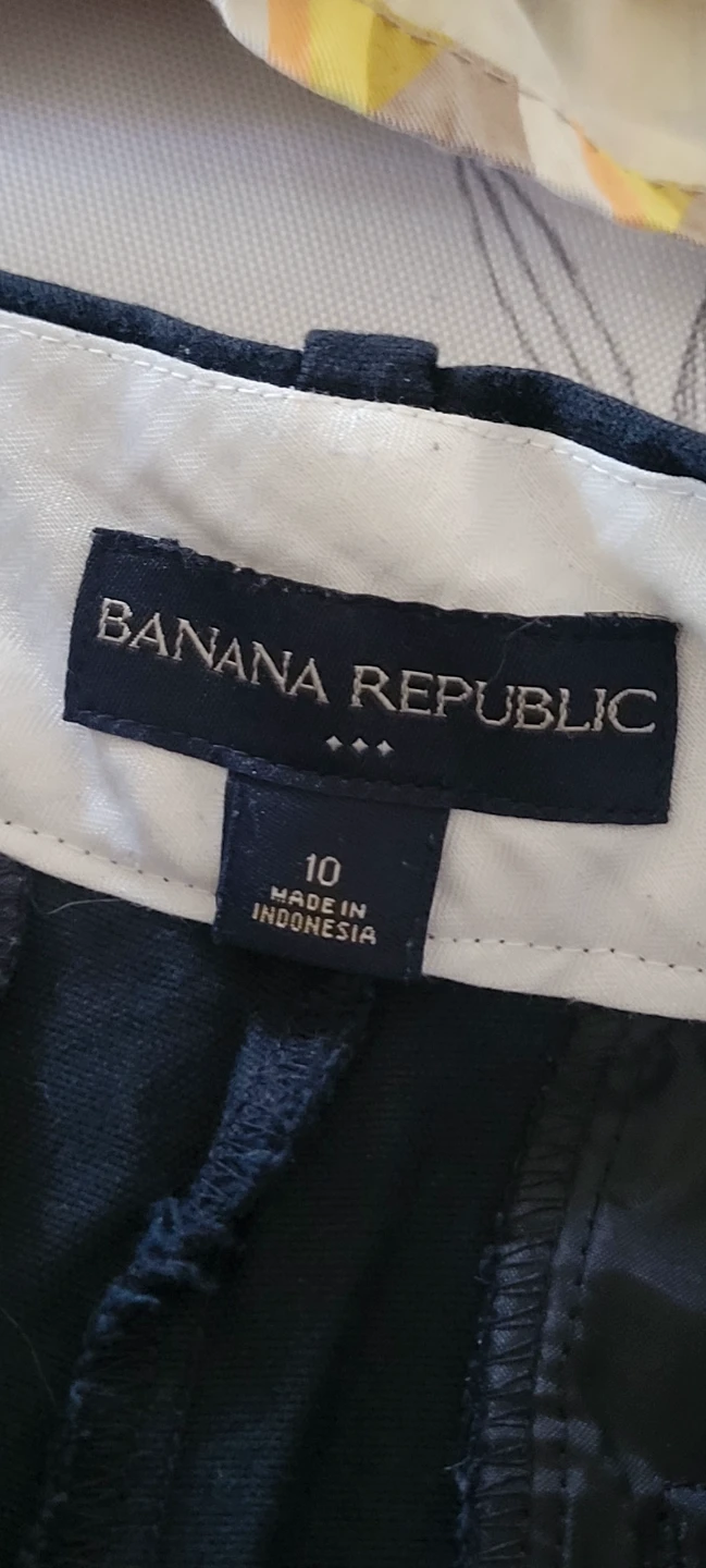 Womens clothing lot, medium and size 10 shorts - photo 5