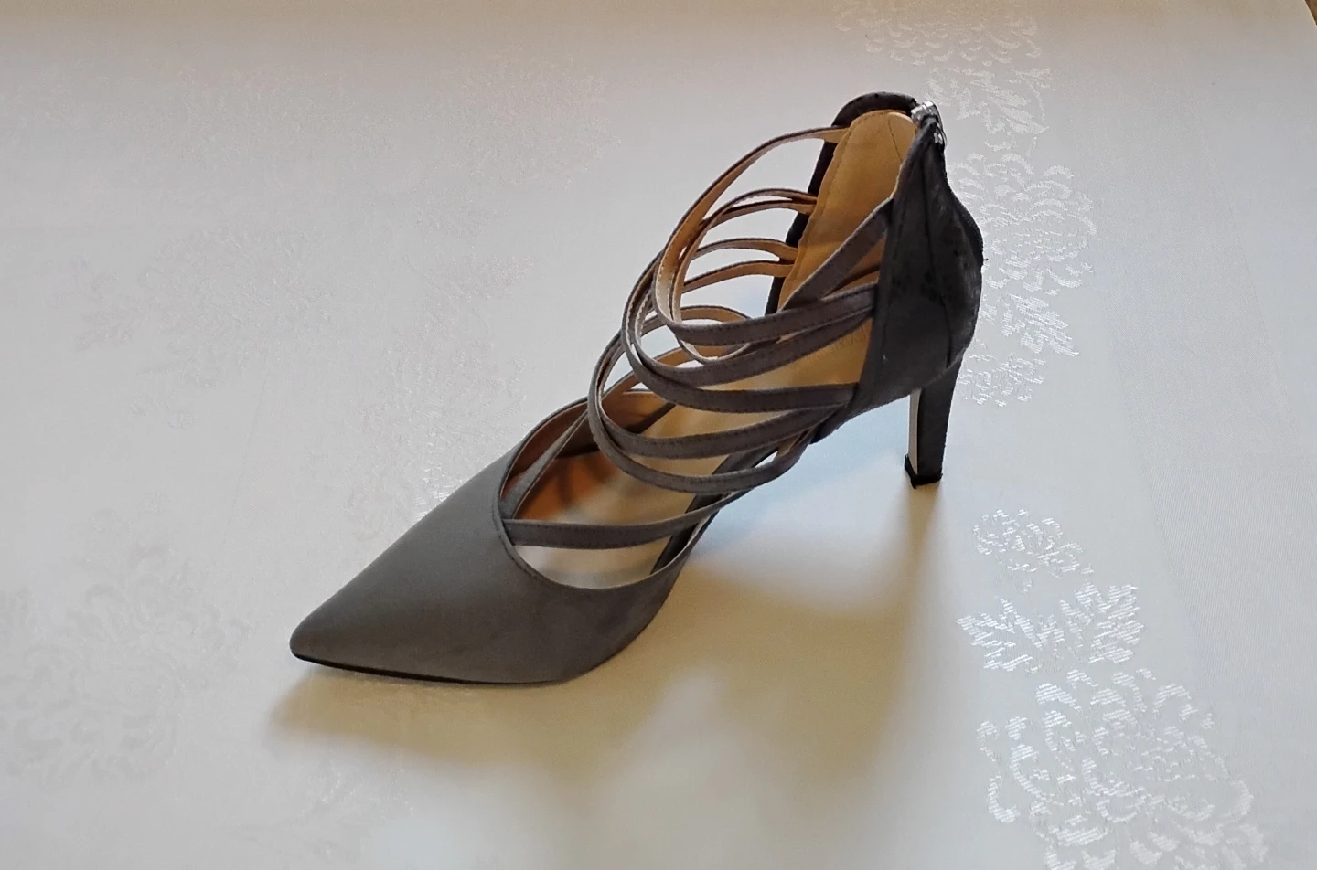 ⚽ Ladies Grey Suede Heels - photo 2