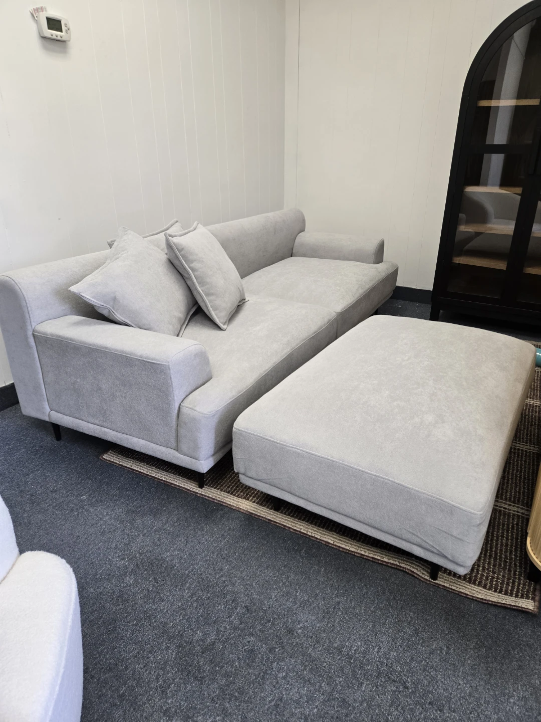 Light Grey Sectional Sofa with Ottoman - photo 2