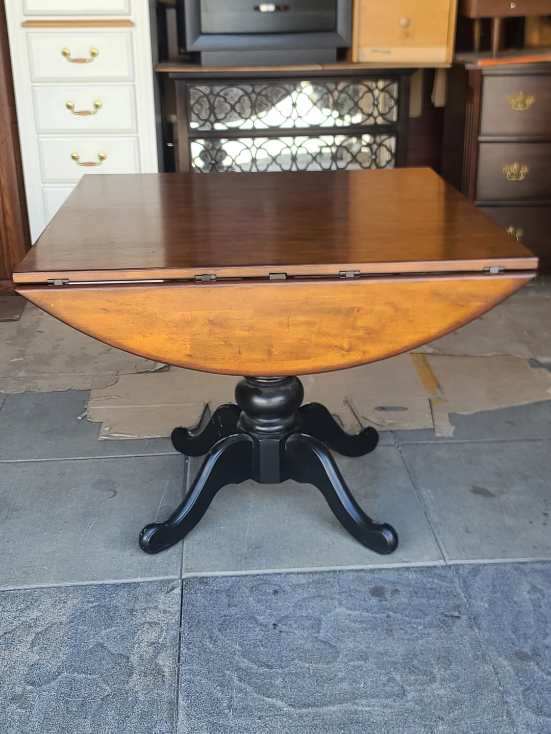 Drop-Leaf Pedestal Dining Table with 4 Chairs - photo 5