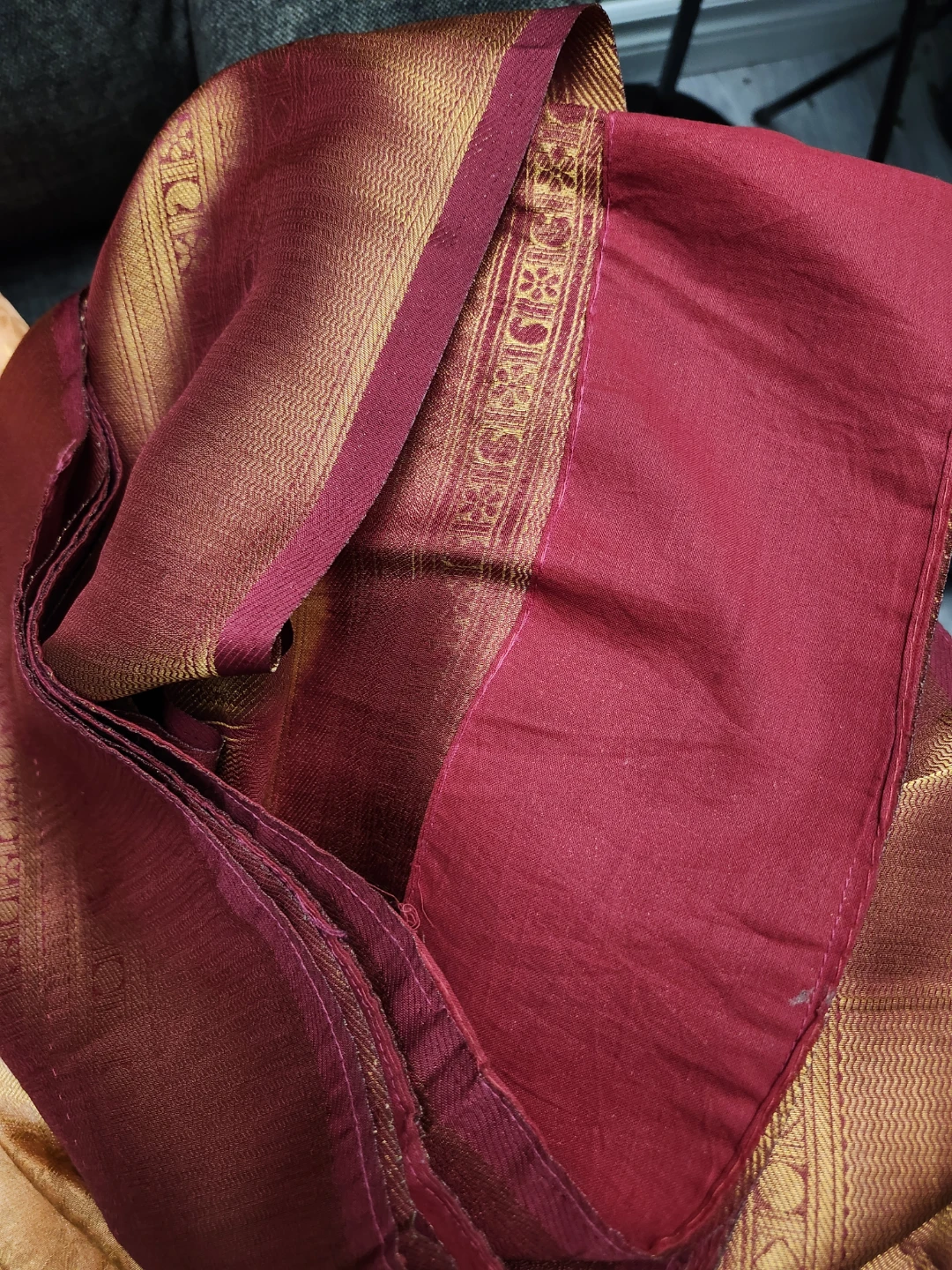 Designer Silk Saree with Embellished Blouse - photo 4