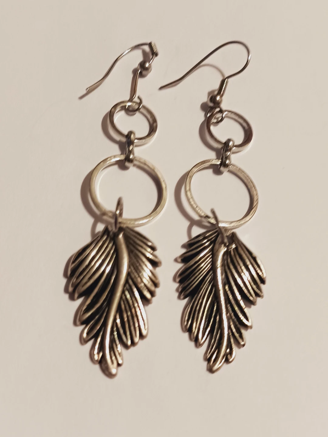 Beautiful Leaf Design Dangle Earrings - photo 5
