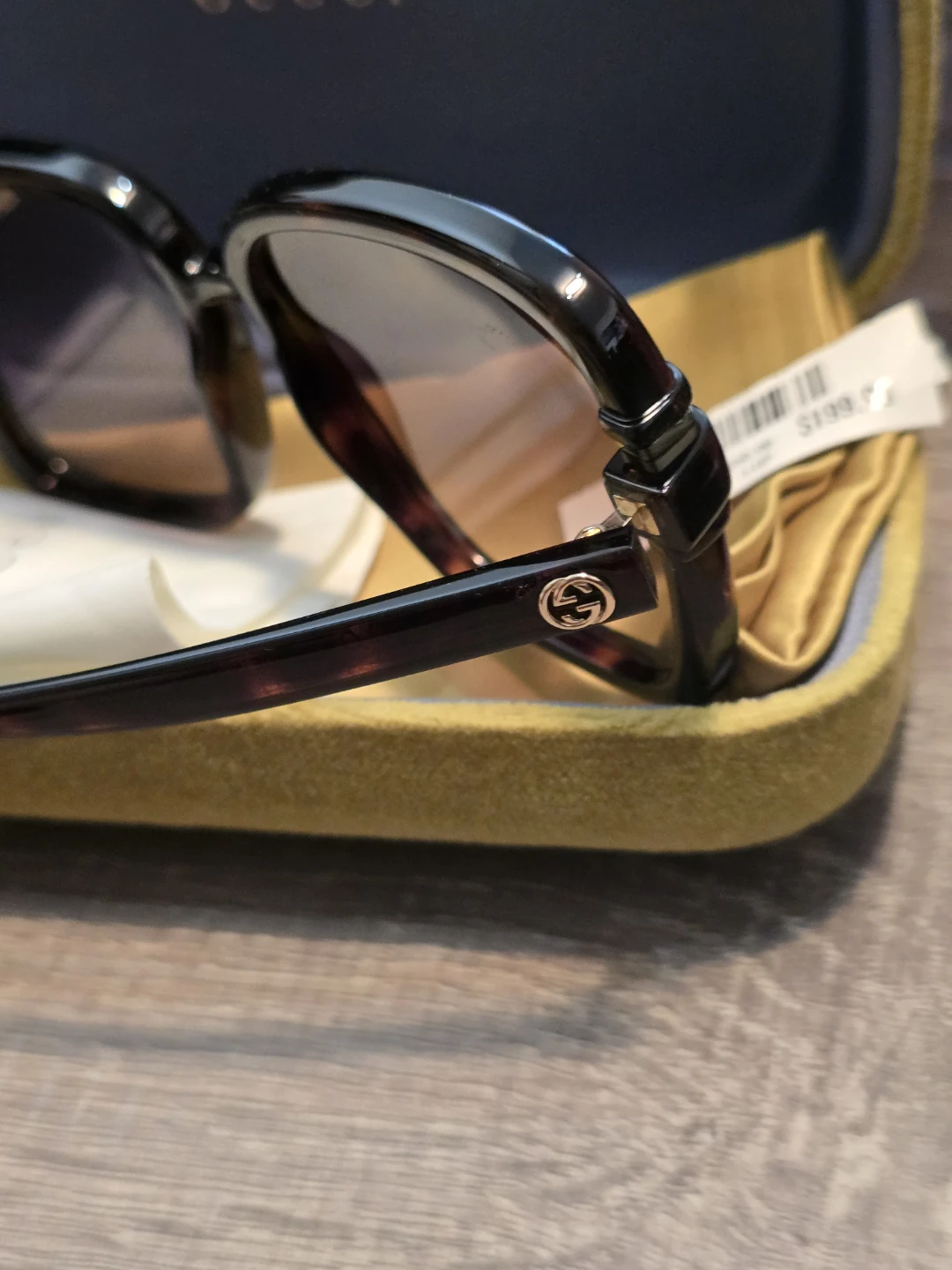 Title: NWT Authentic Gucci Sunglasses  (Bought at Winners) - photo 2
