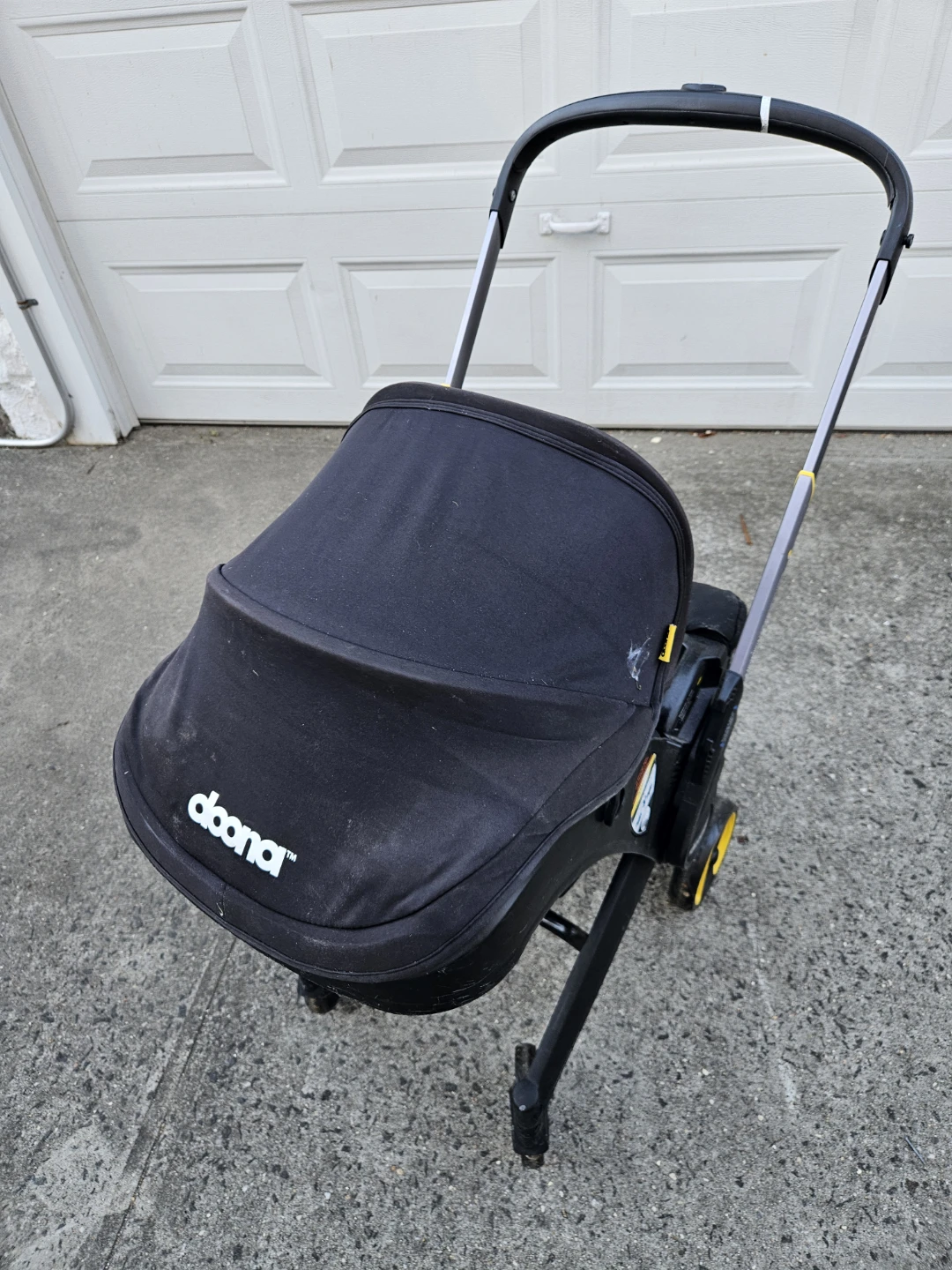 Doona plus with car seat and base - photo 5