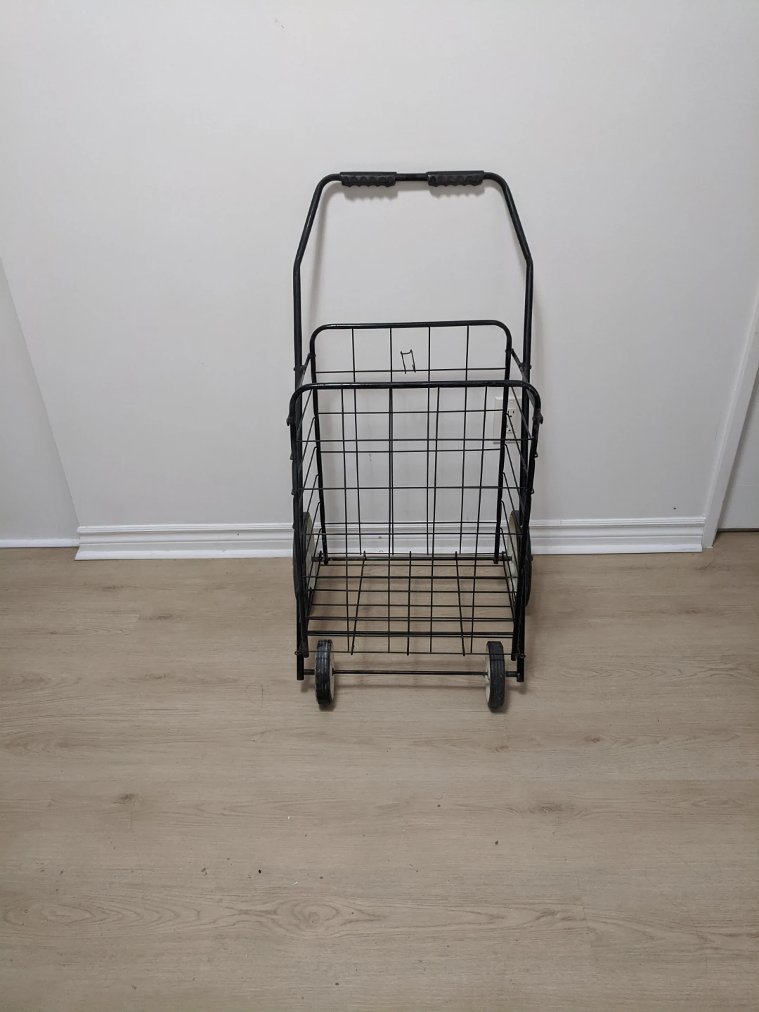 Black Folding Shopping Cart
