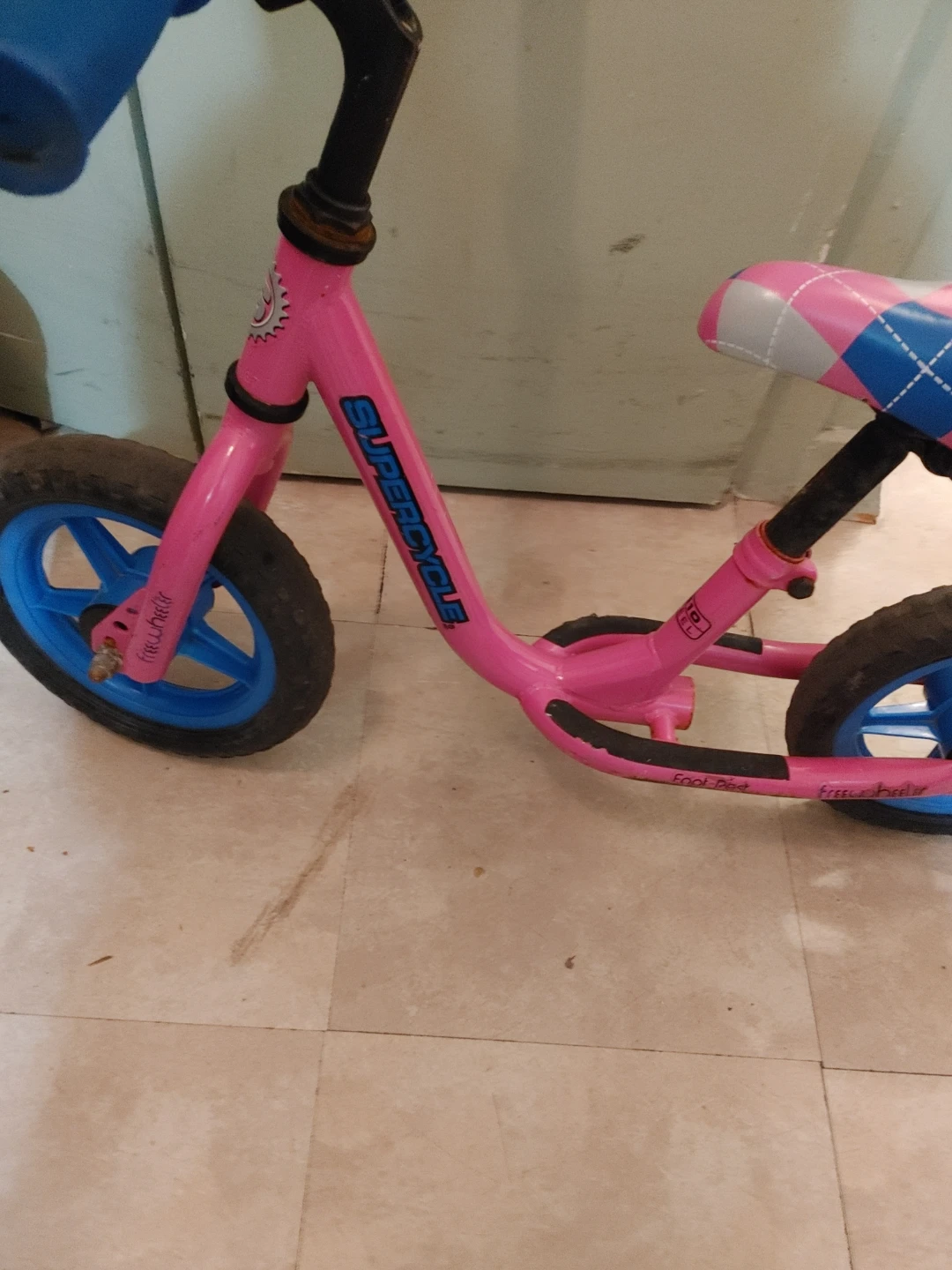 Pink Supercycle Balance Bike - photo 3