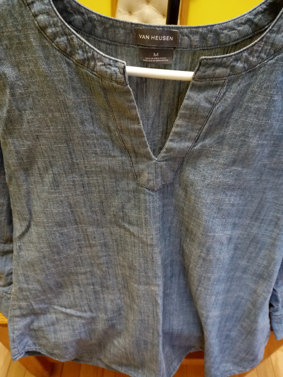 Van Heusen Women's Blue Chambray Tunic Top Size M - photo 3
