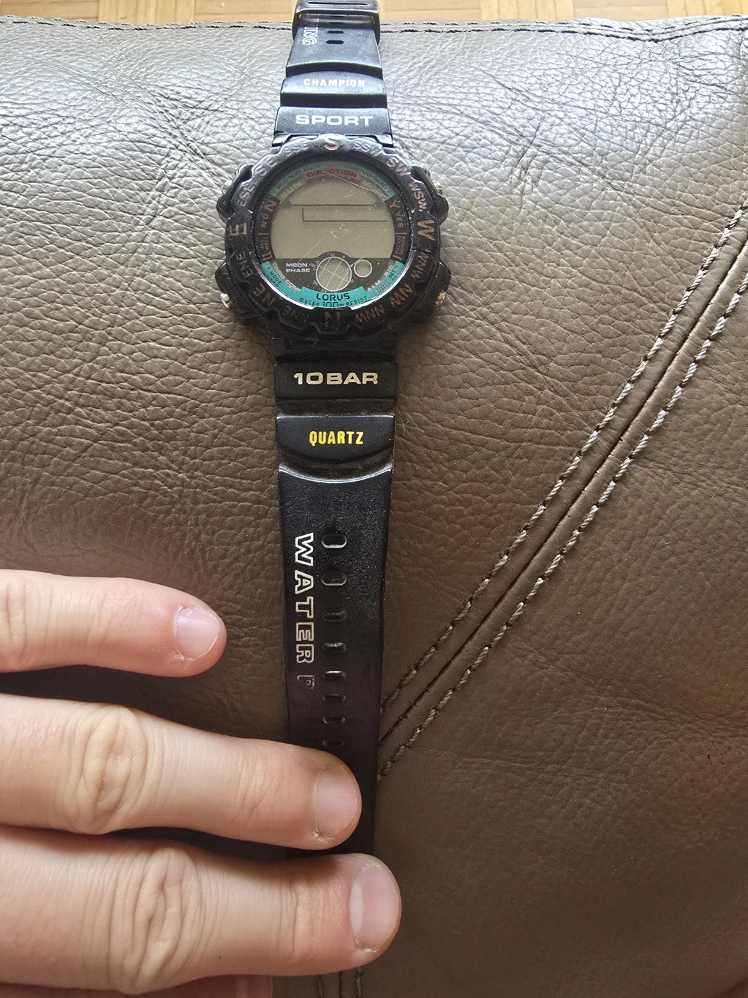 Lorus Champion Sport Watch - Water Resistant 10 Bar - photo 3
