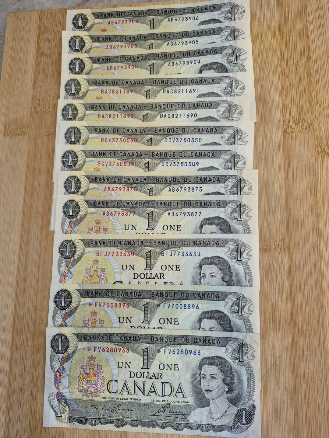 Canadian One Dollar Bills - Lot of 12