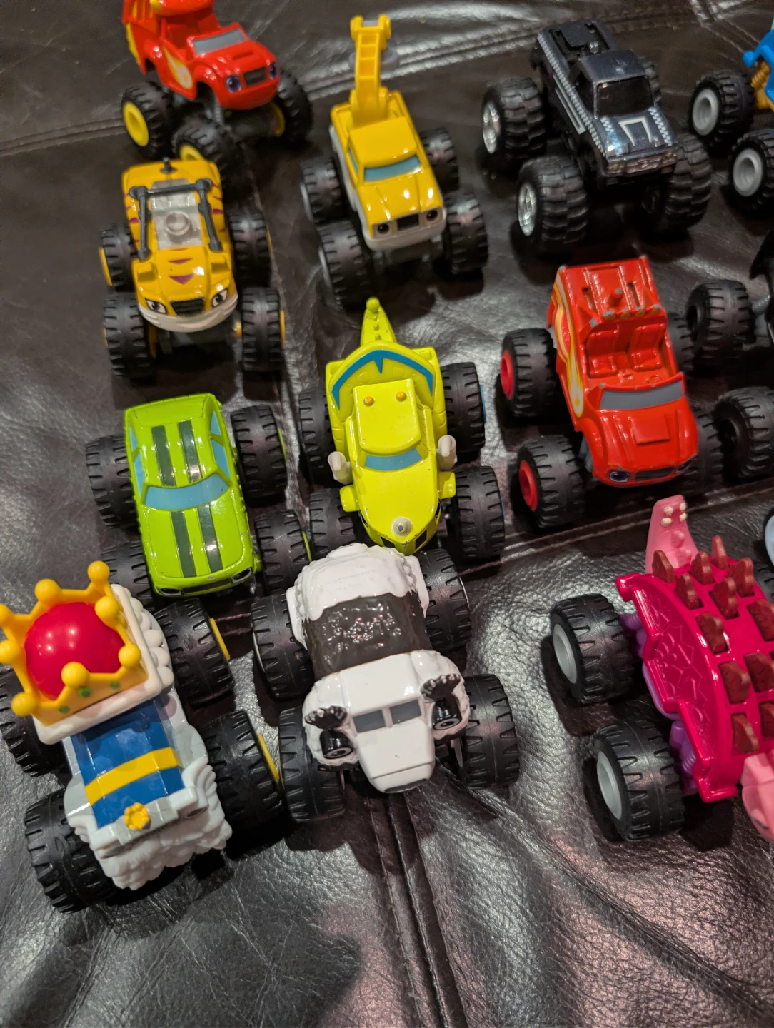 Mattel 2014 Blaze And The Monster Machines Diecast Cars - photo 3