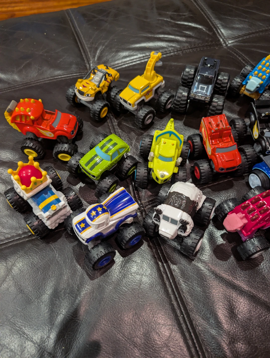Mattel 2014 Blaze And The Monster Machines Diecast Cars - photo 4